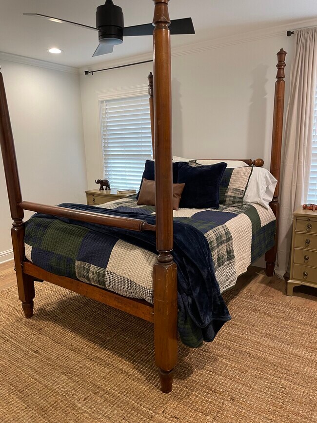 Building Photo - 1510 Overlook Ridge Rd