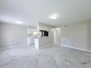 Building Photo - 3206 Lobit Dr