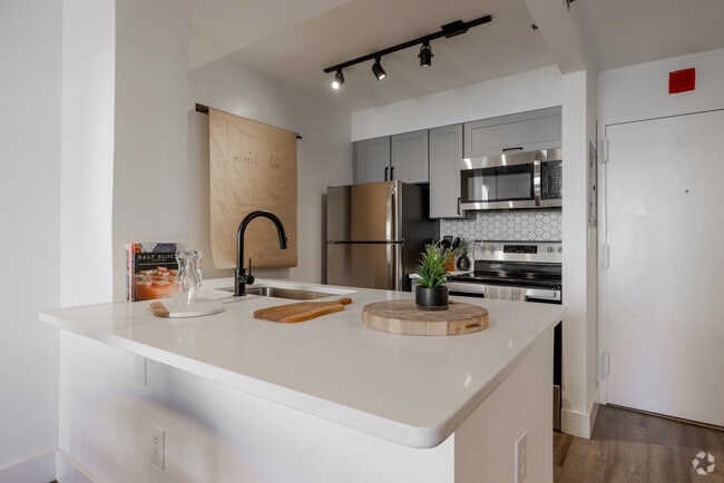 Interior Photo - Observer Park