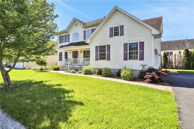 Building Photo - 2719 Colonial Dr