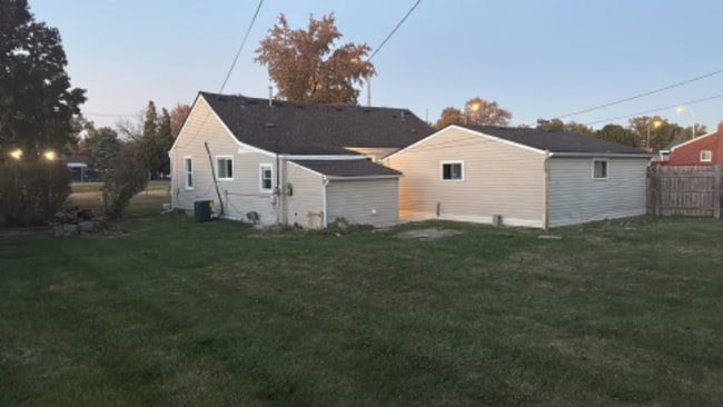 Building Photo - 28025 Warren Rd Building Photo - 28025 Warren Rd