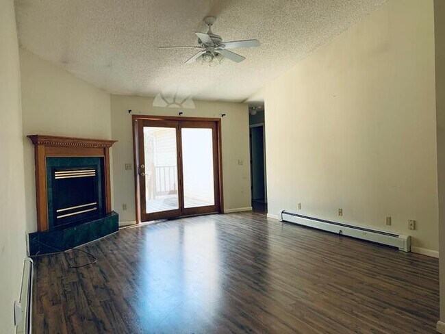 Building Photo - Beautiful 2 bedroom 2 bath home in Sackets...