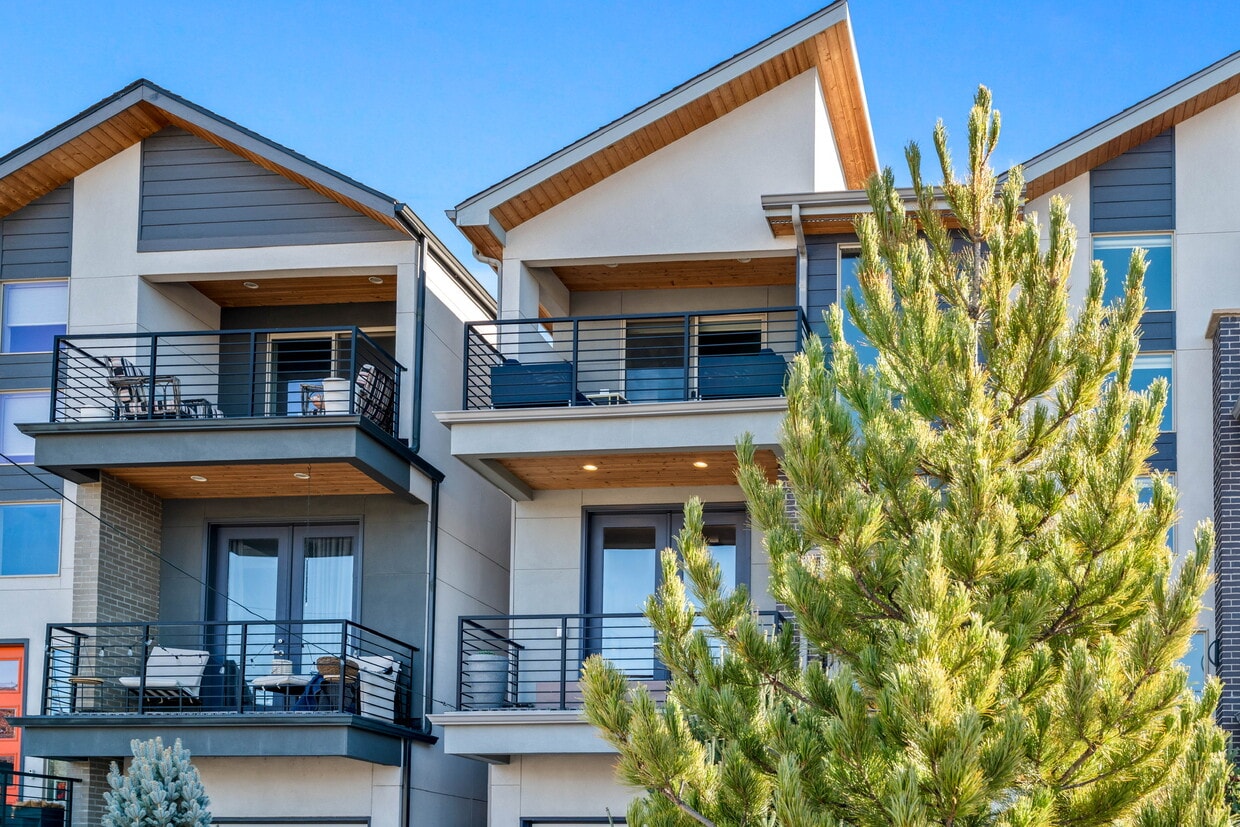 Primary Photo - 38 Harrison St