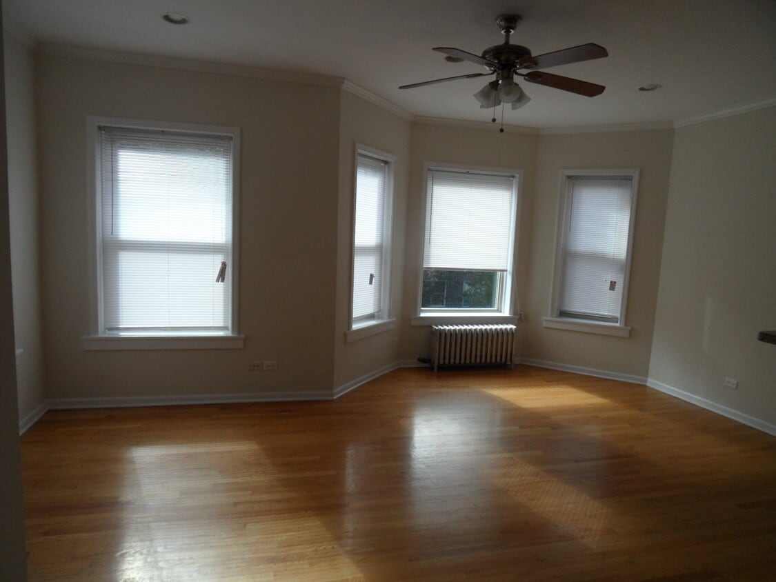 Primary Photo - 1234 W Rosemont Ave