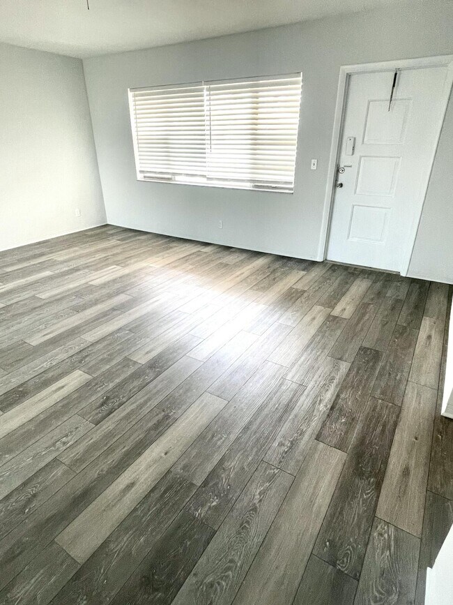 Foto del edificio - 1643 Wiley St