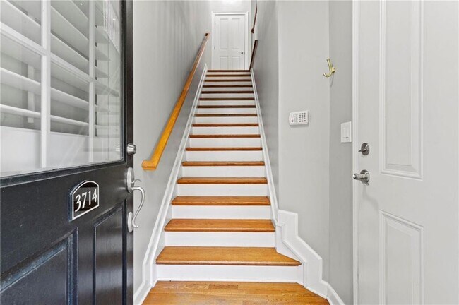 Foto del edificio - 3714 Ashford Creek Hill NE