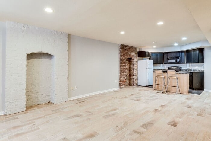 Primary Photo - 3143 N St NW