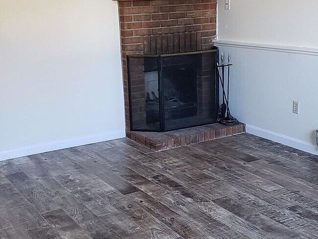 Foto del interior - 4961 King Arthur Way