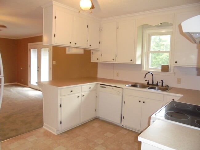 Building Photo - 533 Co Rd 255