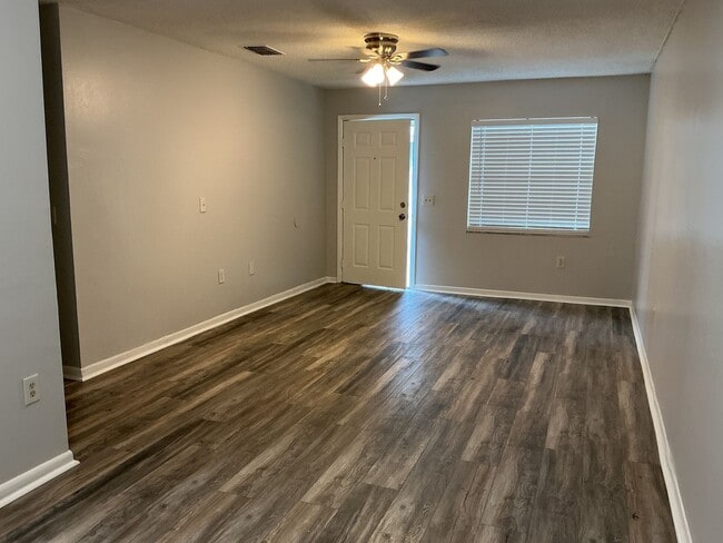 Building Photo - Pesanti 1337-1339 E. Myrtle