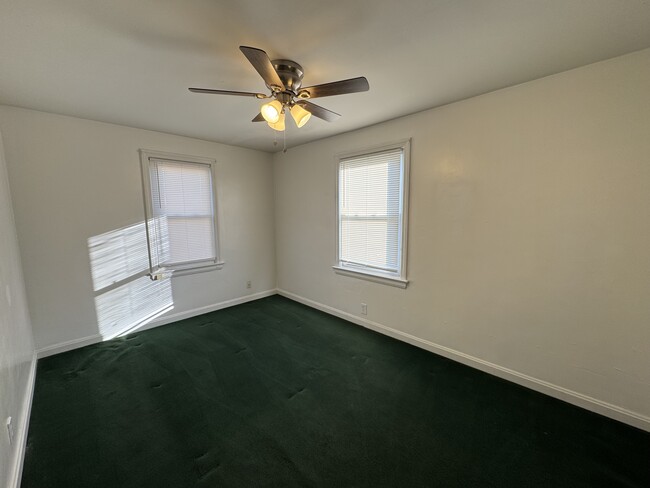 Foto del edificio - 133 16th St NE