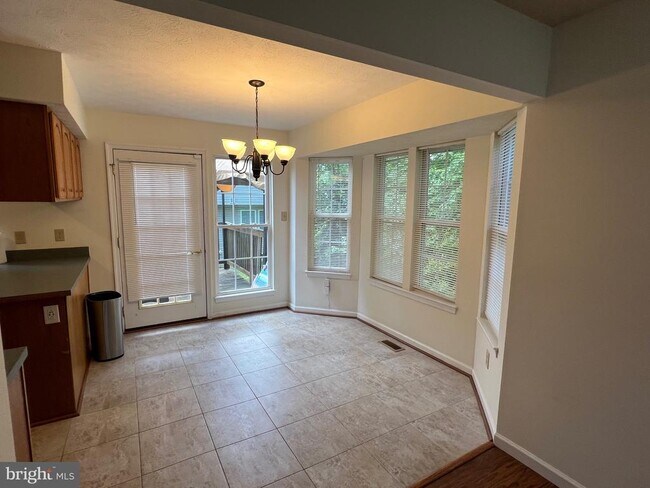 Building Photo - 22675 Kinnegad Dr