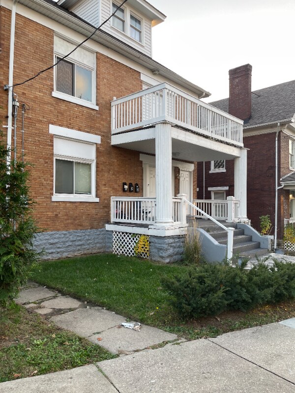 Building Photo - 1579 Dixmont Ave