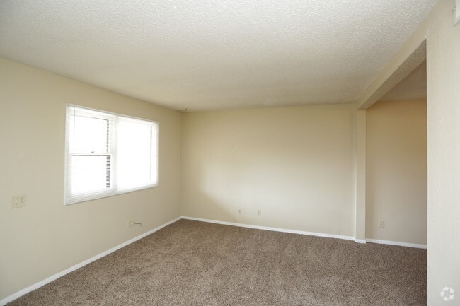 2HAB, 1BA - 830 ft² - Corby Grove Apartments