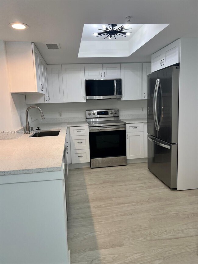 Foto del edificio - 2021 SE 10th Ave