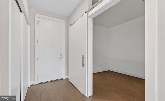 Foto del edificio - 1500 Pennsylvania Ave. SE