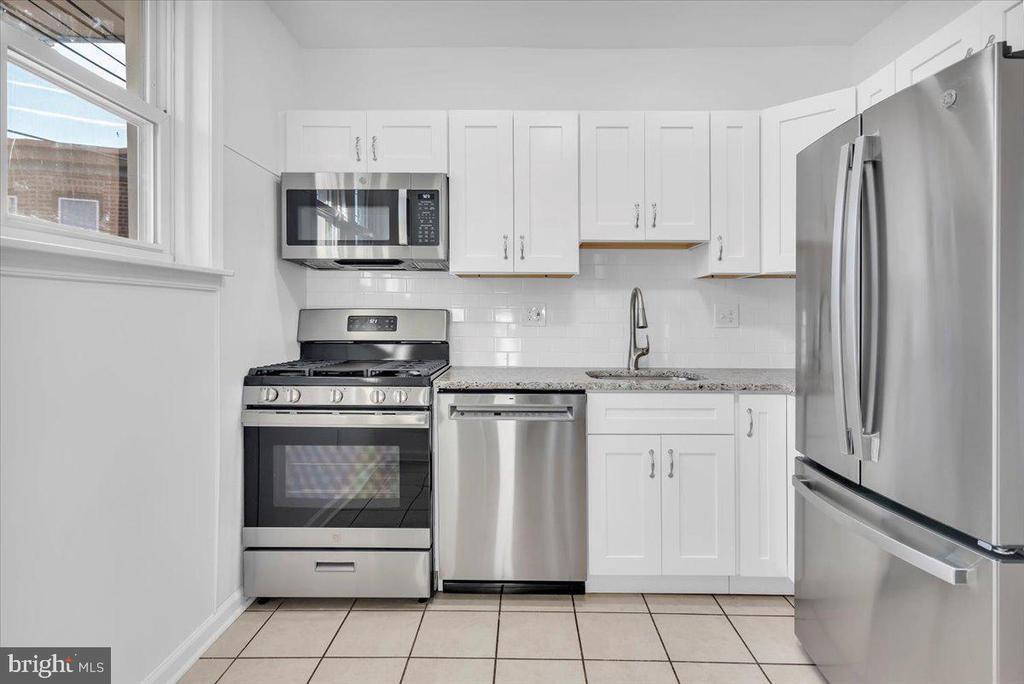 Foto principal - 4245 Frost St