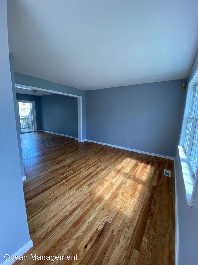 Foto del edificio - 2 br, 1.5 bath House - 6 Chamberlain St