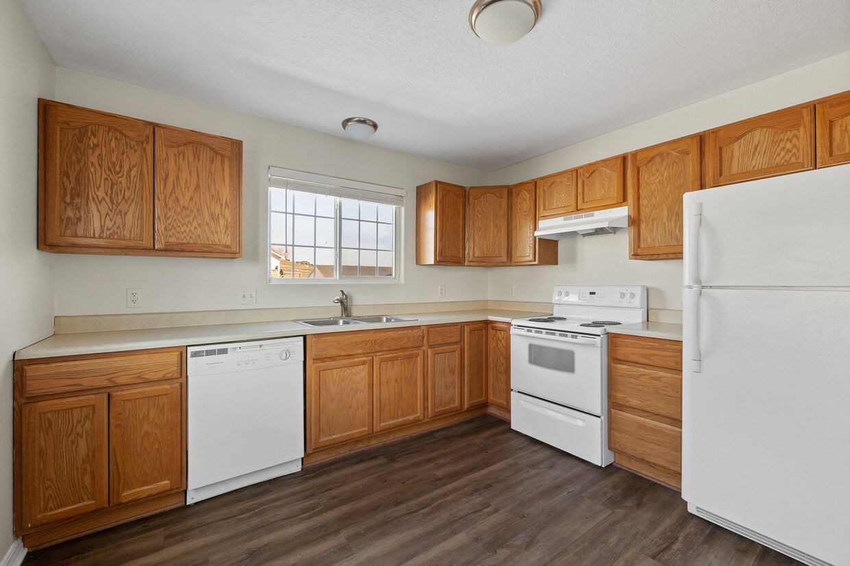 1311 Sydney Dr, Rapid City, SD 57701 Townhome Rentals in Rapid City