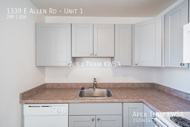 Building Photo - $975- 2 Bed/ 2 Bath Ground Floor  Unit Ava...