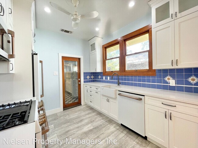Building Photo - 3 br, 1 bath House - 4941 10th Ave