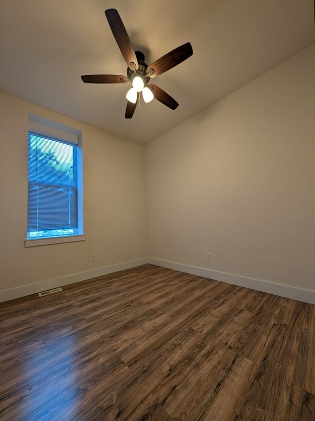 Building Photo - 2822 Osage St