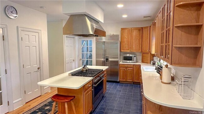 Building Photo - 26 Deveau Rd
