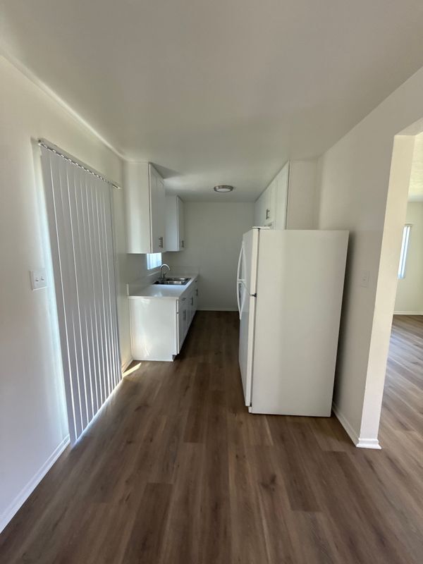 Foto del edificio - 7622 Crescent Ave