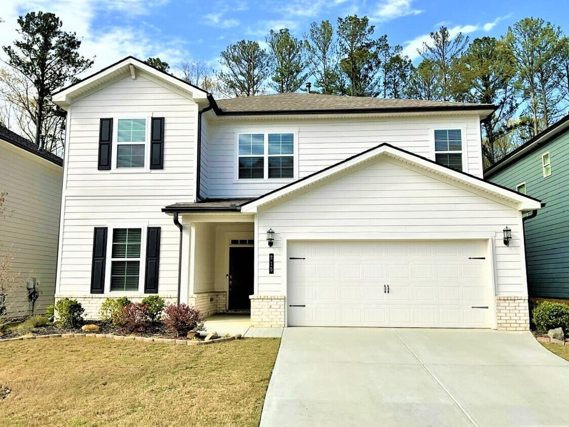 Primary Photo - 215 Caledonia Ct
