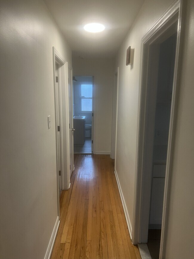 Foto del edificio - 19306 Cooley St