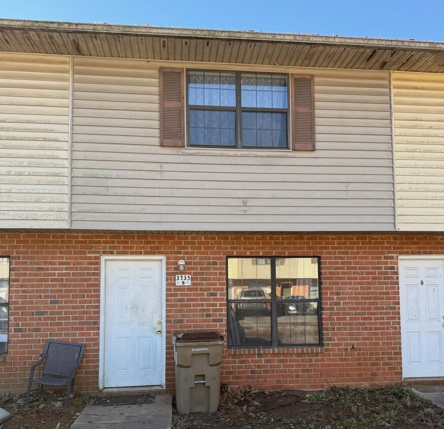 Photo - 3735 Oakwood Hills Dr. Unit 5B