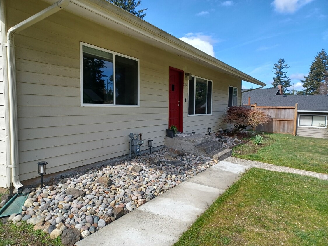3138 Glendale Dr W, University Place, WA 98466 House Rental in University Place, WA
