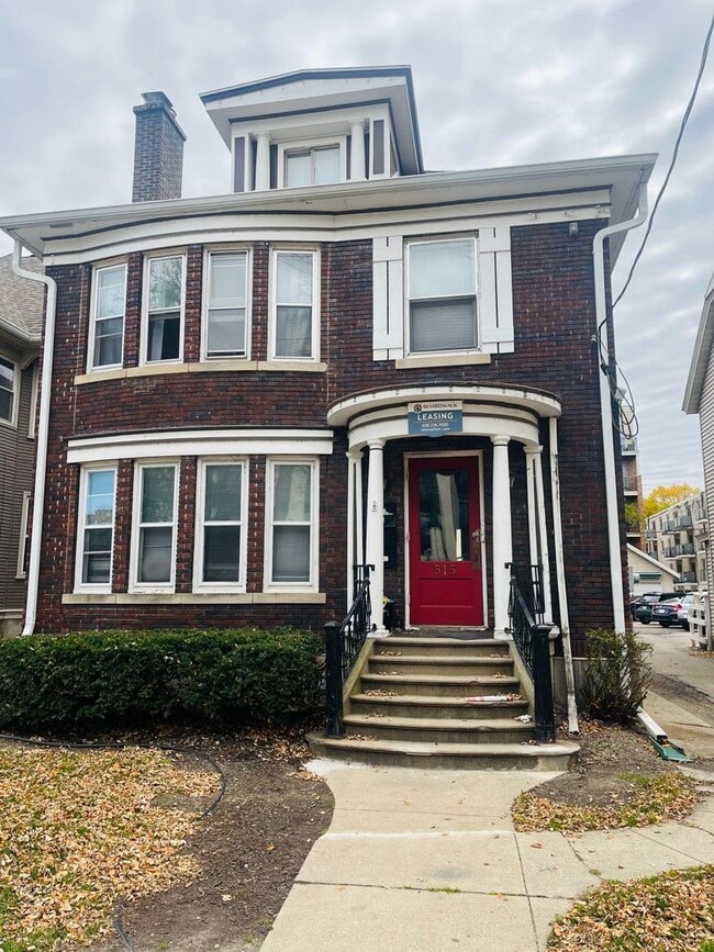 Building Photo - 515 W Washington Ave