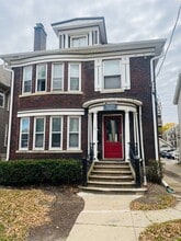 Building Photo - 515 W Washington Ave