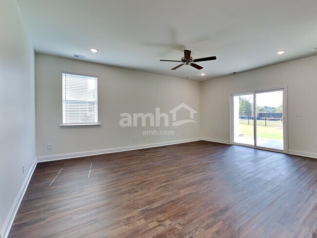 Building Photo - 113 Pecan Drive