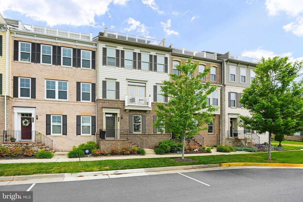 Foto principal - 1727 Cottonwood Grove Road