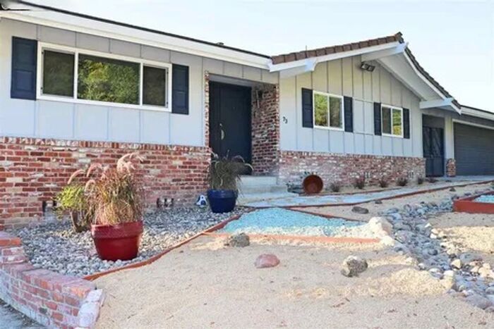 Foto principal - Large split level home in El Sobrante
