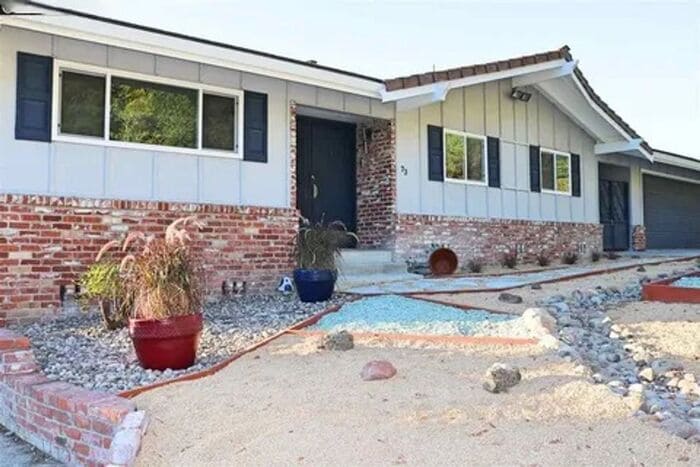 Primary Photo - Large split level home in El Sobrante