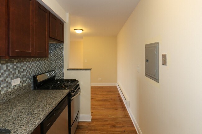 Foto del edificio - 567 W Arlington Pl