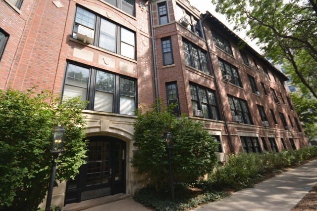 Primary Photo - 2907 N Pine Grove Ave