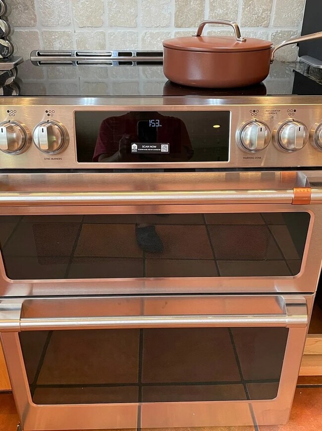 Designer Glass Top Downdraft Range with Double Ovens - 45 Benthaven Pl