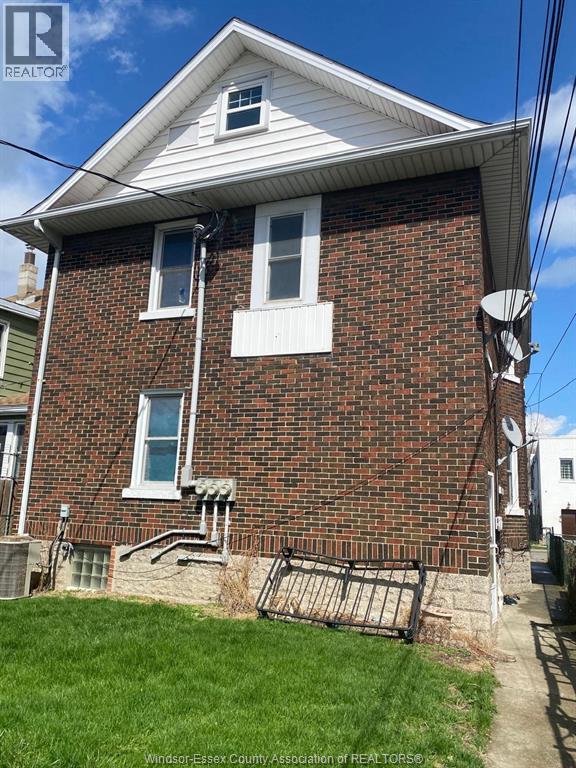 Building Photo - 781 Gladstone Ave