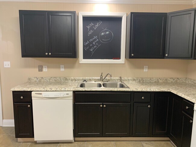 Foto del edificio - 30860 Strawberry Ln