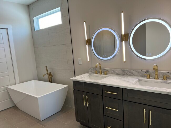 Foto del edificio - Clarksville Luxury home