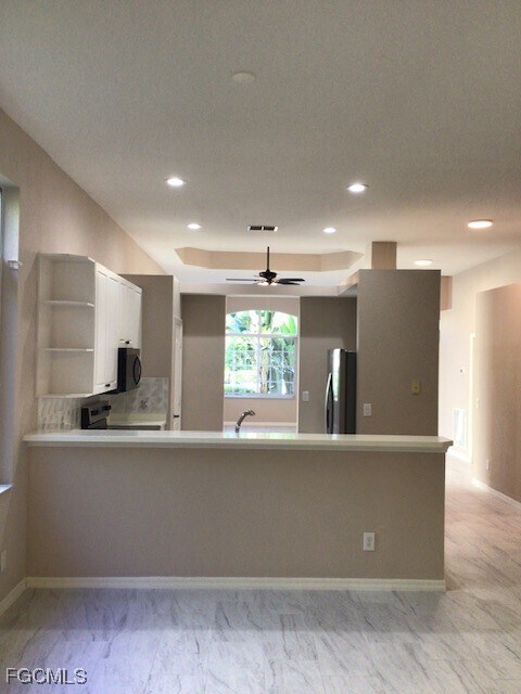Foto del edificio - 15560 Laguna Hills Dr