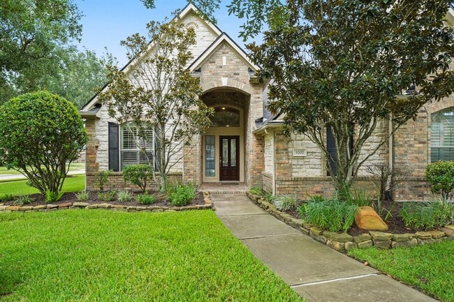 Building Photo - 3707 Quiet Falls Dr
