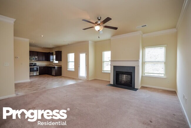 Building Photo - 364 Easley Dr SE
