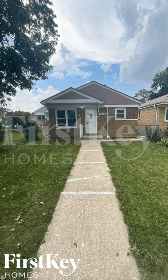 Building Photo - 7744 Lotus Ave