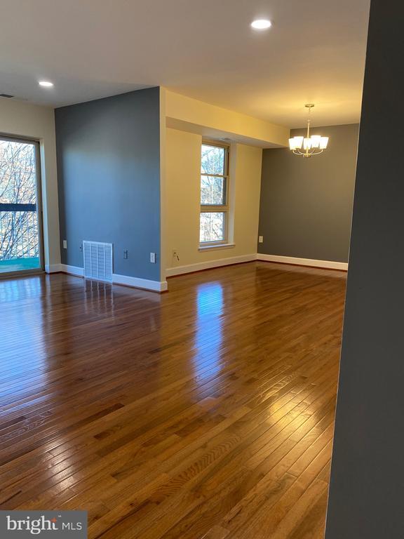 Building Photo - 2307 Greenery Ln
