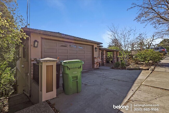 Building Photo - 387 Marlow Dr